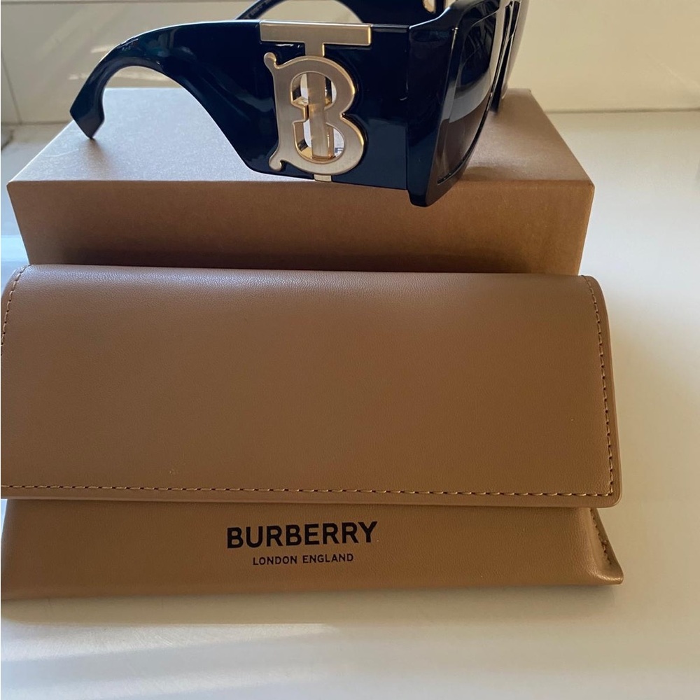 Beautiful Burberry gold - black women’s 55mm sunglasses